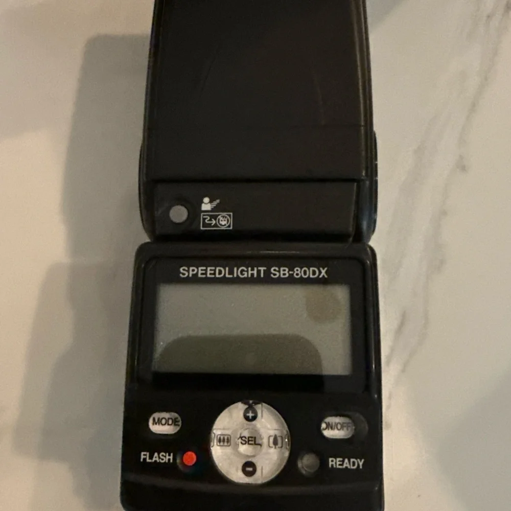 SB Nikon Speedlight